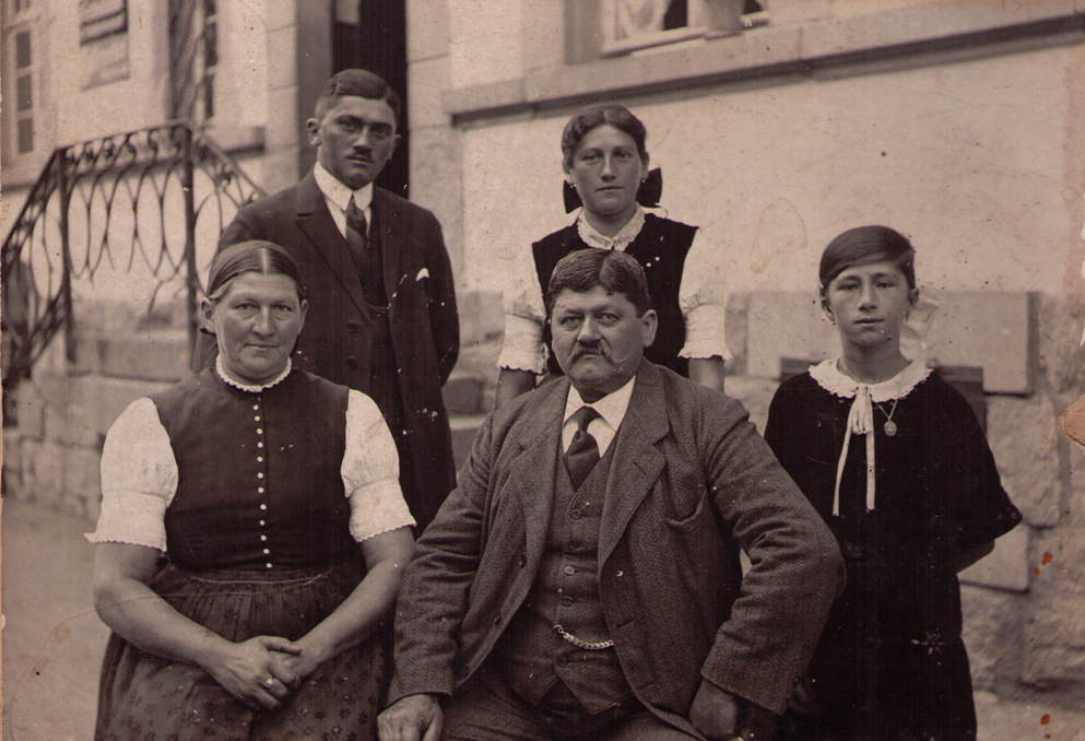 Rössle Wirt-Familie 1922